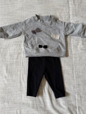Carter's Gray Snap-Neck Bodysuit Bow Butterfly with Black Ribbed Leggings 3M